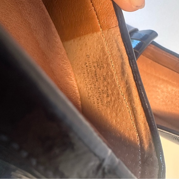 Franco Sarto | Patent Leather Penny Loafers in Navy Blue | size 8 - Picture 5 of 6